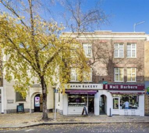 Two Bed High Street Flat Teddington